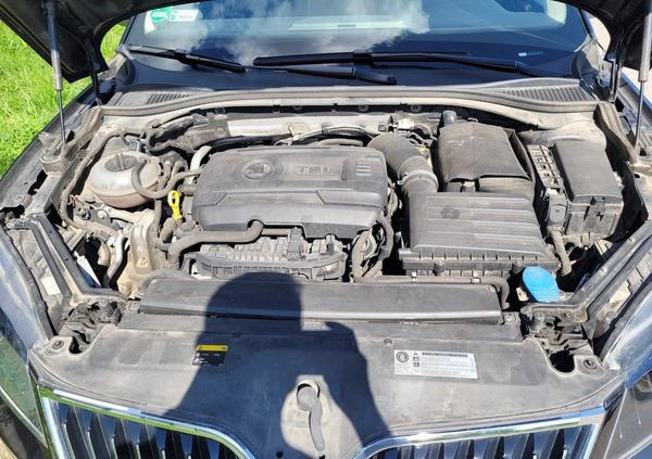 Skoda Superb cena 79999 przebieg: 198000, rok produkcji 2015 z Warszawa małe 46